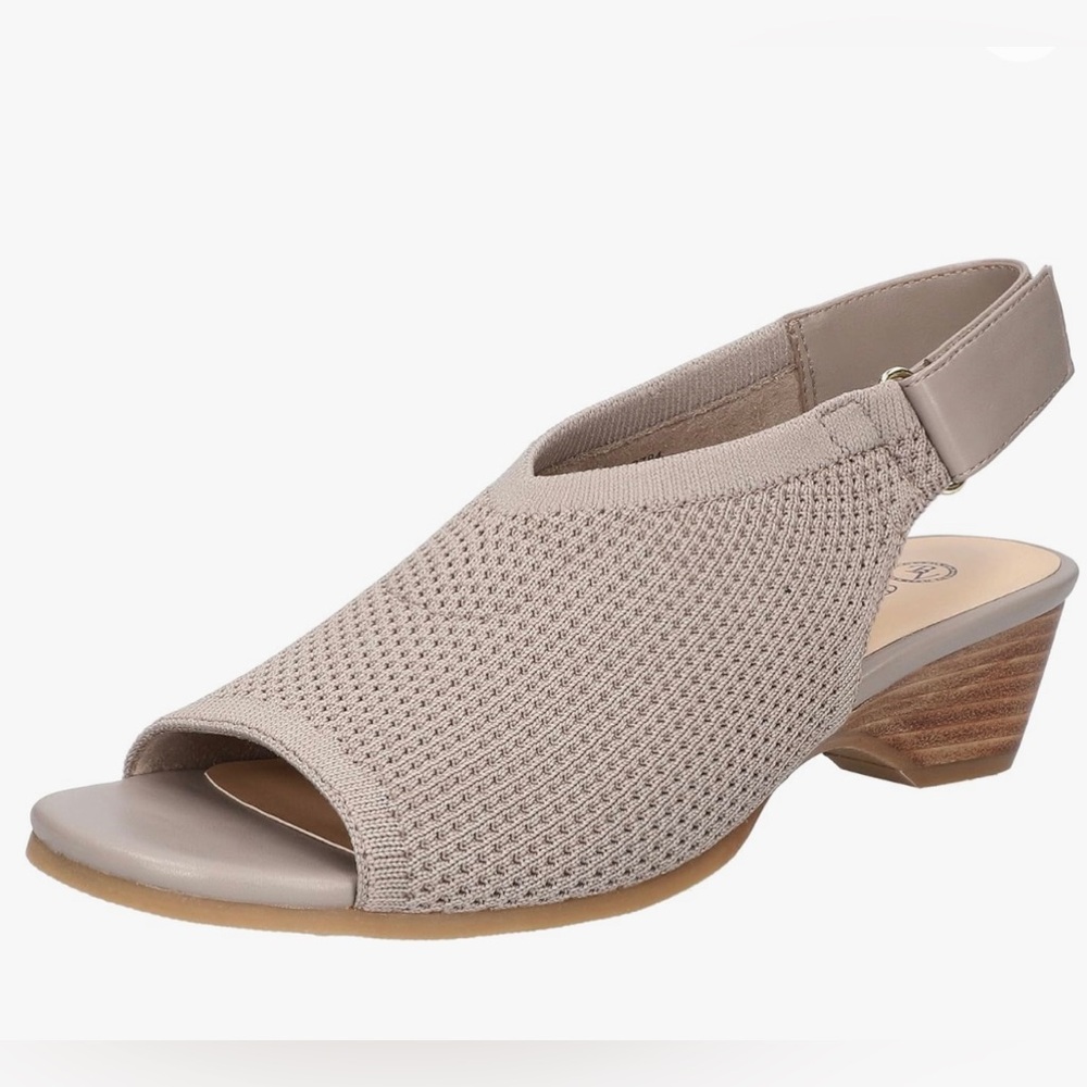 Bella Vita wedge shoes